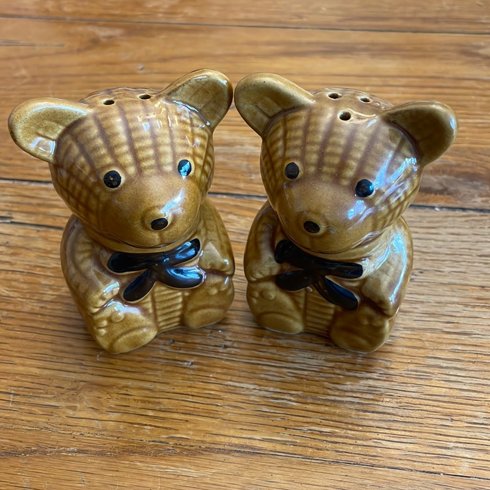 Vintage Farrah Teddy Bear Salt and Pepper Shakers